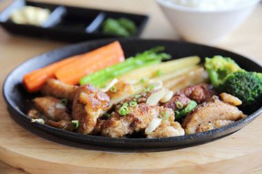 Tavuk biftek Japon tarzı, Japon yemekleri