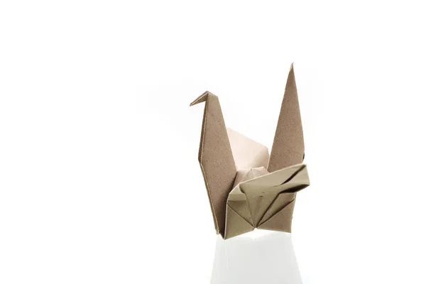 Papelaria de pássaro Origami por reciclar papel isolado em backg branco — Fotografia de Stock