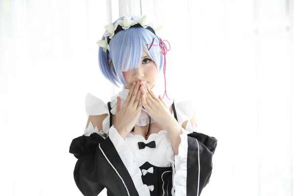 Japon anime cosplay fille dans le ton blanc — Photo