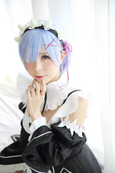 Japonya anime cosplay kız beyaz ses tonuyla — Stok fotoğraf