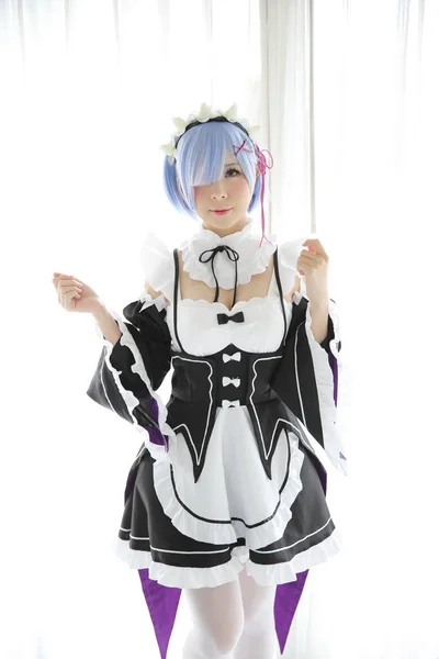 Japon anime cosplay fille dans le ton blanc — Photo