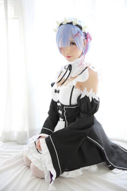 Japonya anime cosplay kız beyaz ses tonuyla