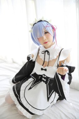 Japonya anime cosplay kız beyaz ses tonuyla