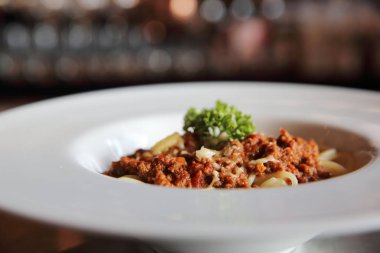 Spagetti bolognese koyu tonda