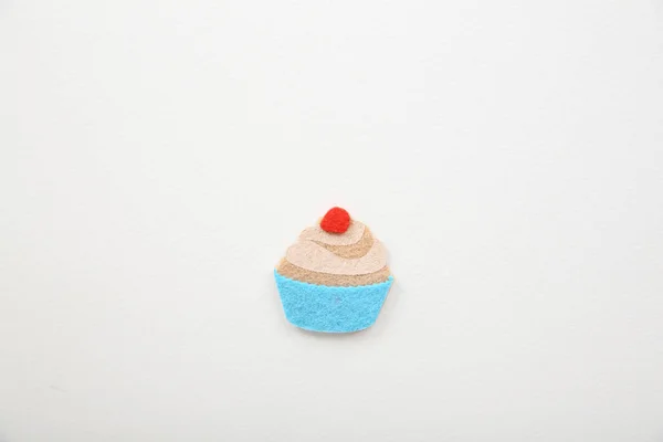 흰색 배경에서 분리 하는 귀여운 컵 케이크 종이 공예 — 스톡 사진