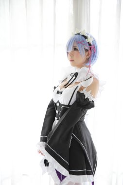 Japonya anime cosplay kız beyaz ses tonuyla