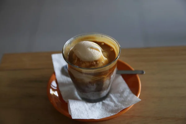 Affogato, kávé, vanília fagylalttal — Stock Fotó