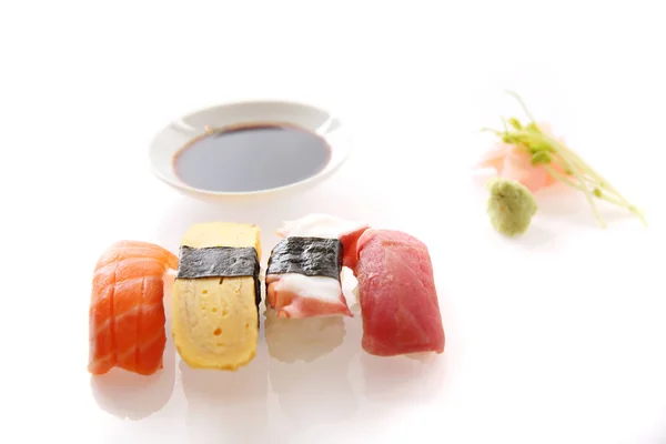 Mix sushi , Salmon Egg Tuna and Octopus isolated in white backgr — Stock Photo, Image