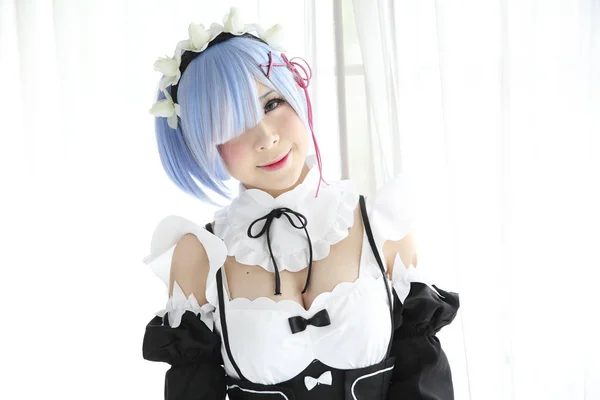 Japan anime cosplay mädchen im weißen ton — Stockfoto