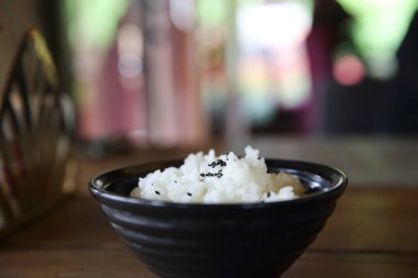 Ahşap kaplamalı pirinç