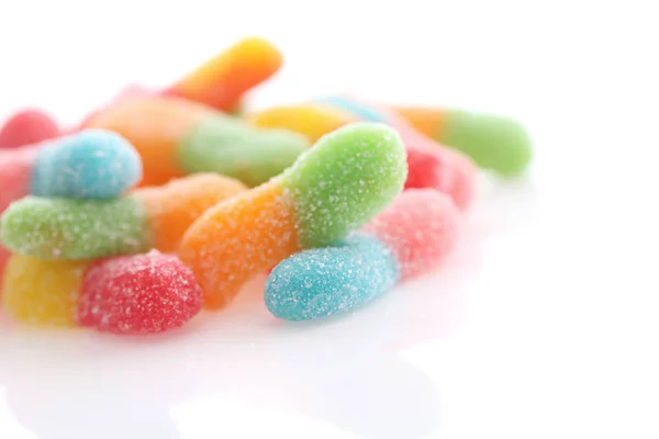 Красочные конфеты желе желе сахар близко изолированы в белом ba — стоковое фото