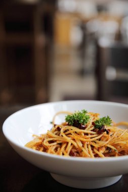 Spagetti ile biber ve sarımsak, spagetti peperoncino, Itali