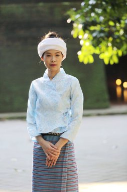 Tay Tay geleneksel Tay elbise Bayan portresi