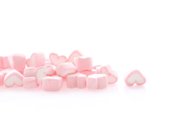 Marshmallow Coração rosa isolado em fundo branco — Fotografia de Stock