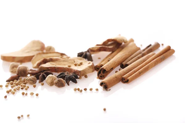 Chinese herbal medicine isolated in white background — Stock Photo, Image