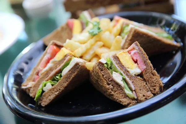 Club Sandwich Sandwich Kurczak Pomidory Boczek Kurczaka Warzyw — Zdjęcie stockowe