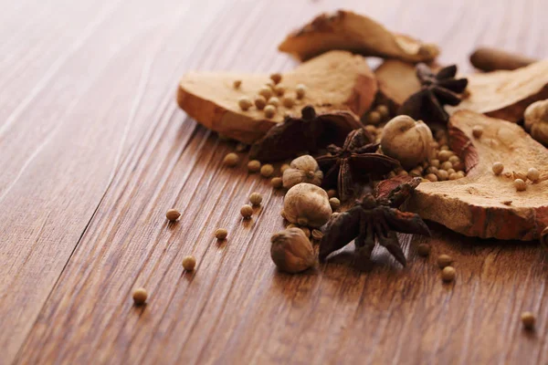 Chinese Herbal Medicine Isolated Wood Background — Stock Photo, Image