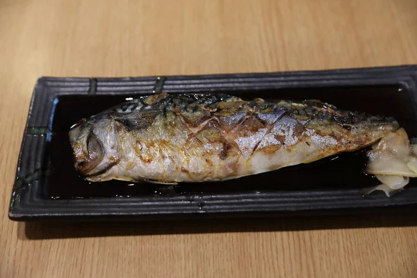 Balık balık Japon yemekleri ızgara 