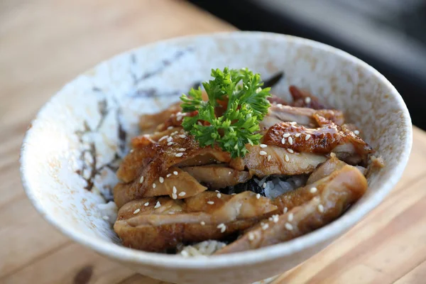 Japoński Żywności Kurczaka Teriyaki Ryżem Tle Drewna — Zdjęcie stockowe