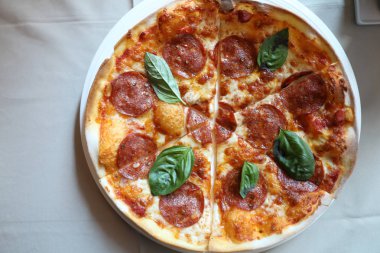 Sıcak biberli Pizza yemek, Italyan Mutfagi