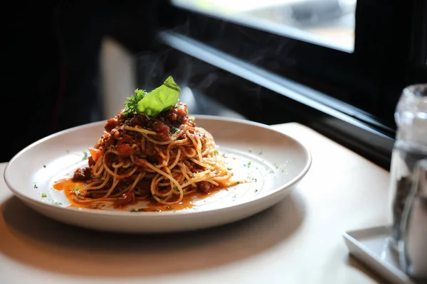 Spaghetti Bolognese Minced Beef Tomato Sauce Garnished Parmesan Cheese Basil — Stock Photo, Image