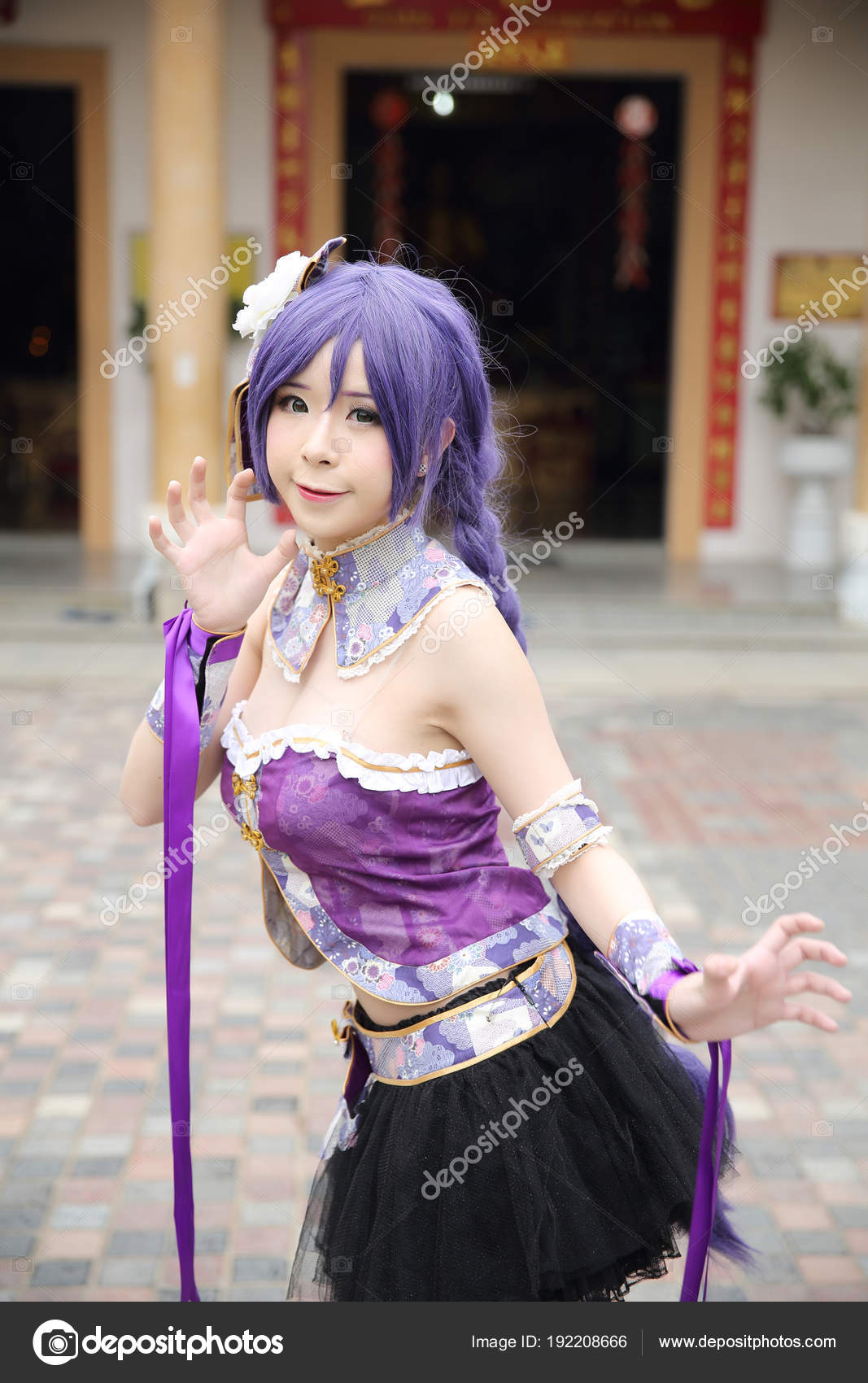 Portrait Asian Young Woman Purple Chinese Dress Cosplay Temple