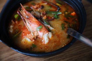 Tom yum çorbası, karides ile Tom yum Tayland Gıda