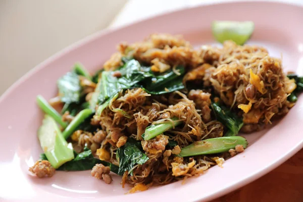 Gebratene Nudeln Mit Schwarzer Sojasauce Thailändischem Essen Umrühren — Stockfoto