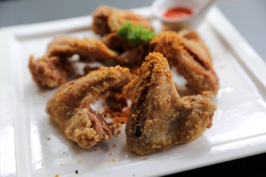 Kızarmış tavuk meze