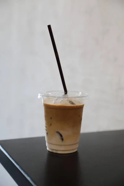 Ice latte kaffe i kafé — Stockfoto