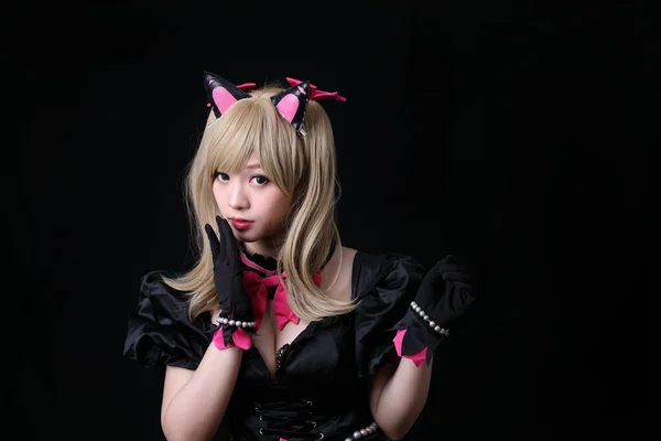 Japonia anime cosplay, portret dziewczyny cosplay odizolowany w czerni — Zdjęcie stockowe