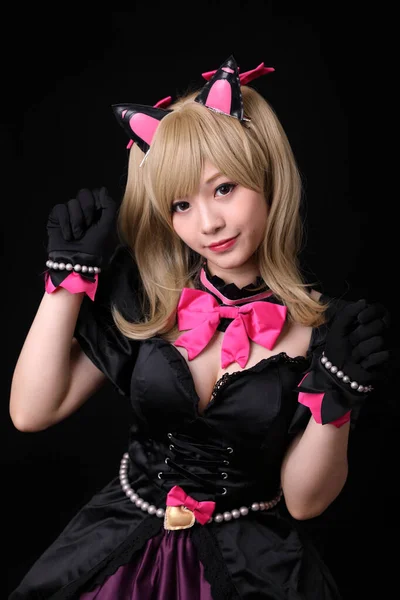 Japón anime cosplay, retrato de chica cosplay aislado en negro —  Fotos de Stock