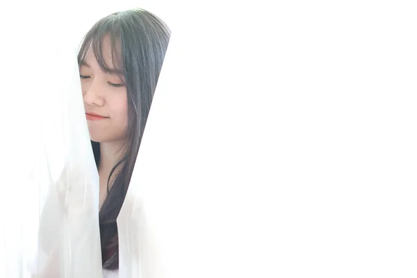 하얀 음침 한 방에 있는 일본 여대생의 초상화 — 스톡 사진
