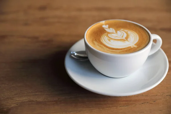 Cappuccino Oder Latte Art Kaffee Aus Milch Auf Dem Holztisch — Stockfoto