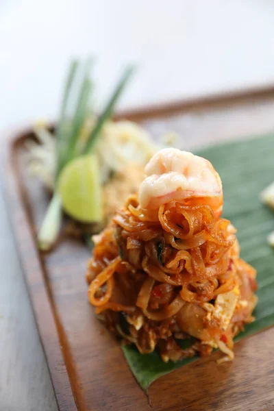 Pad Tailandese Cibo Thai Tagliatella Fritta Con Gamberetti — Foto Stock