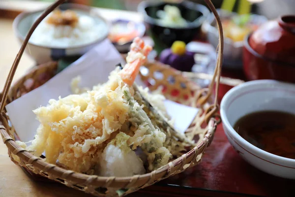 Tempura Friterade Räkor Japansk Mat Trä Bakgrund — Stockfoto