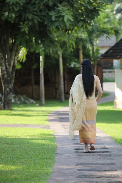 Portrait Thai Female Traditional Thai Dress Walking Temple Background — Stock Photo, Image
