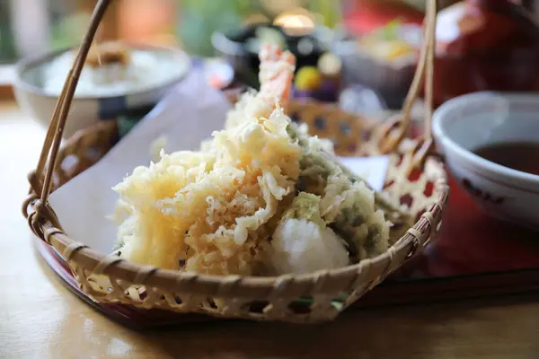 Tempura Τηγανητές Γαρίδες Ιαπωνική Τροφίμων Ξύλο Φόντο — Φωτογραφία Αρχείου
