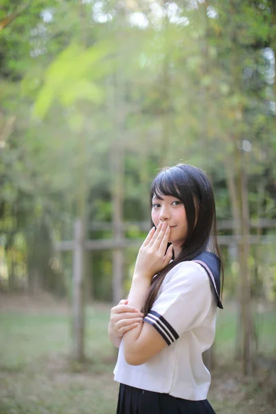 Retrato Belo Asiático Japonês Menina Ensino Médio Uniforme Olhando Com — Fotografia de Stock