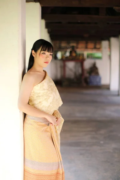 Portrait Thai Female Traditional Thai Dress Temple Background — Stock Photo, Image