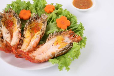 Izgara karides beyaz arkaplanda izole