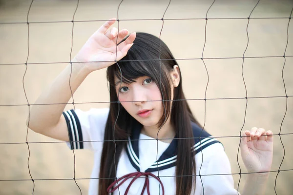 Retrato Belo Asiático Japonês Menina Ensino Médio Uniforme Olhando Com — Fotografia de Stock