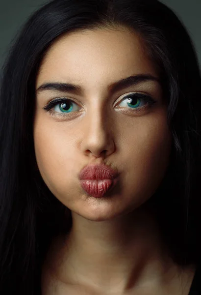 Engraçado adolescente menina — Fotografia de Stock