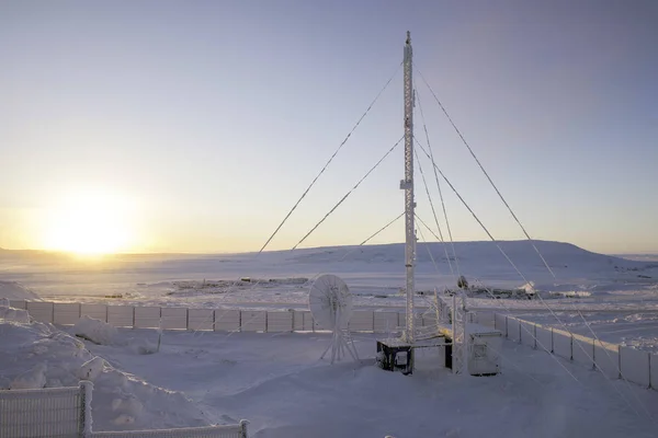 Mobilní Web Arktidě Proti Západu Slunce — Stock fotografie