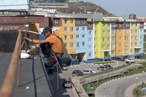 Steeplejack Trabajo Pared Del Edificio —  Fotos de Stock