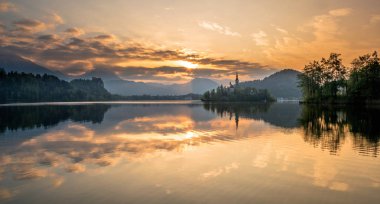 Lake Bled üzerinde şiddetli bir