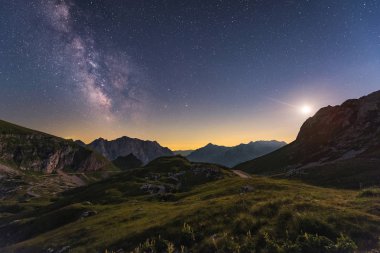 Samanyolu Mangart üzerinde