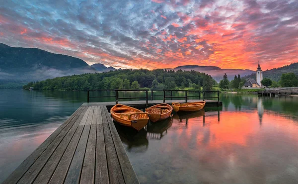 Красива озера Бохінь — стокове фото