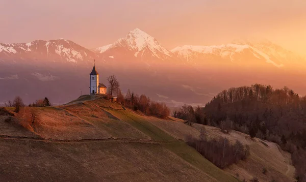 Church at Jamnik hill with Alps — Stock Photo, Image