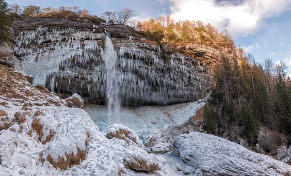 Tramonto congelato alla cascata Pericnik — Foto Stock